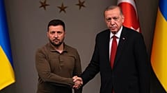 Ukrayna Cumhurbaşkanı Zelenskiy (solda) ve Cumhurbaşkanı Erdoğan (Arşiv)