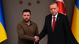 Le président ukrainien Zelenskiy (à gauche) et le président Erdoğan (archives)
