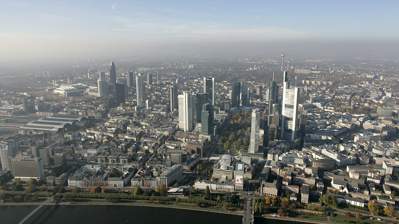 Almanya'nın Frankfurt kentinin havadan görünümü