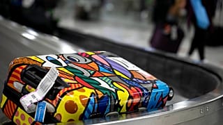 Deputado furtou durante vários meses malas nos tapetes de recolha de bagagem nas chegadas do aeroporto de Lisboa