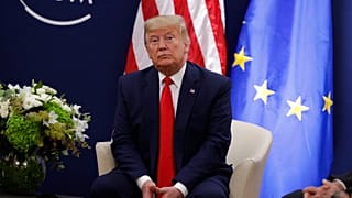 Európa felteszi a kezét Trump előtt, az Európai Bizottság kereskedelmi biztosa békeajánlattal utazott Washingtonba