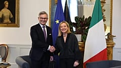 Il commissario europeo per gli Affari interni e la migrazione, Magnus Brunner, e la premier italiana Giorgia Meloni, Roma, 18 febbraio 2025