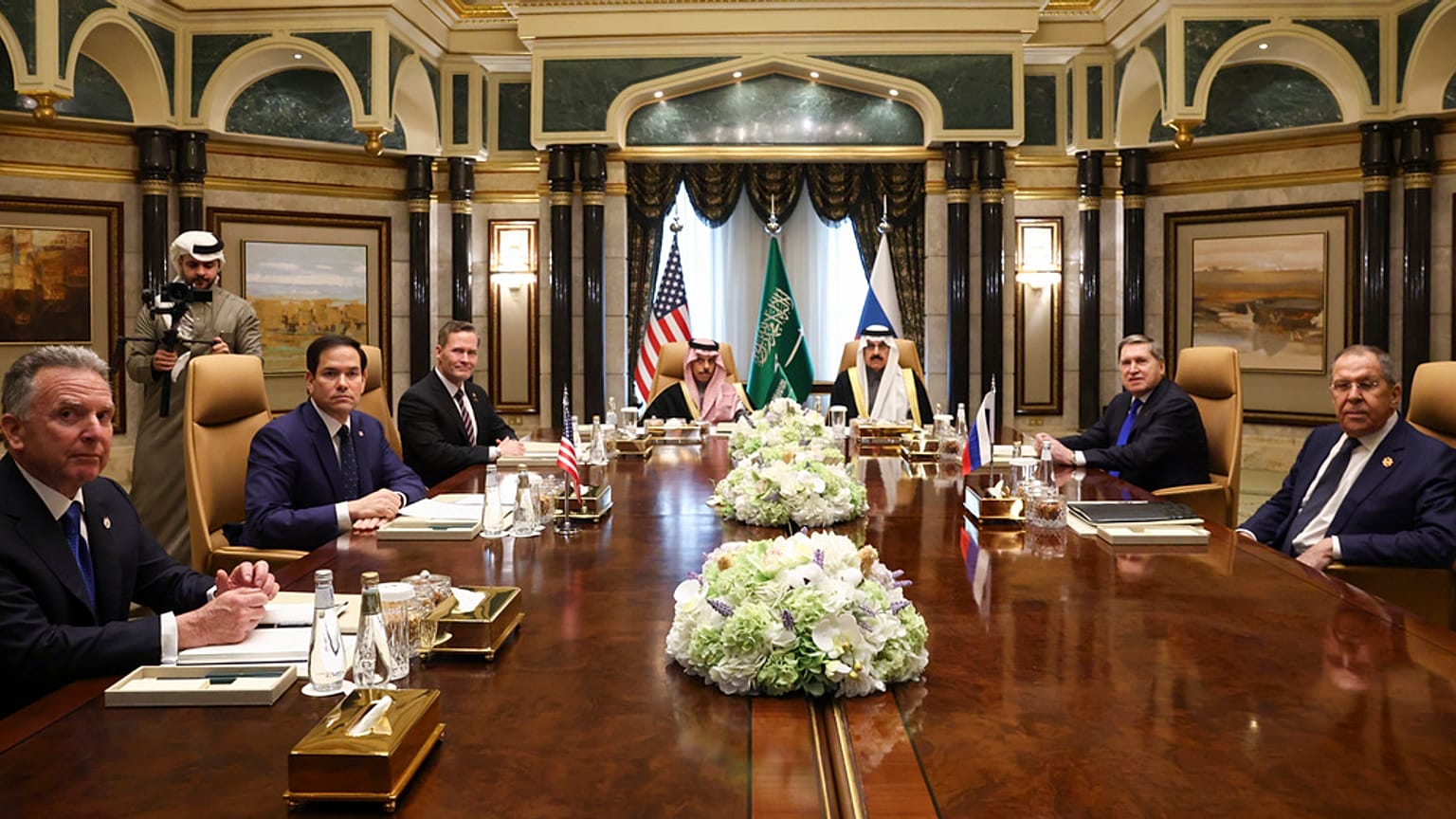 Conversaciones de paz entre Rusia y Estados Unidos. 