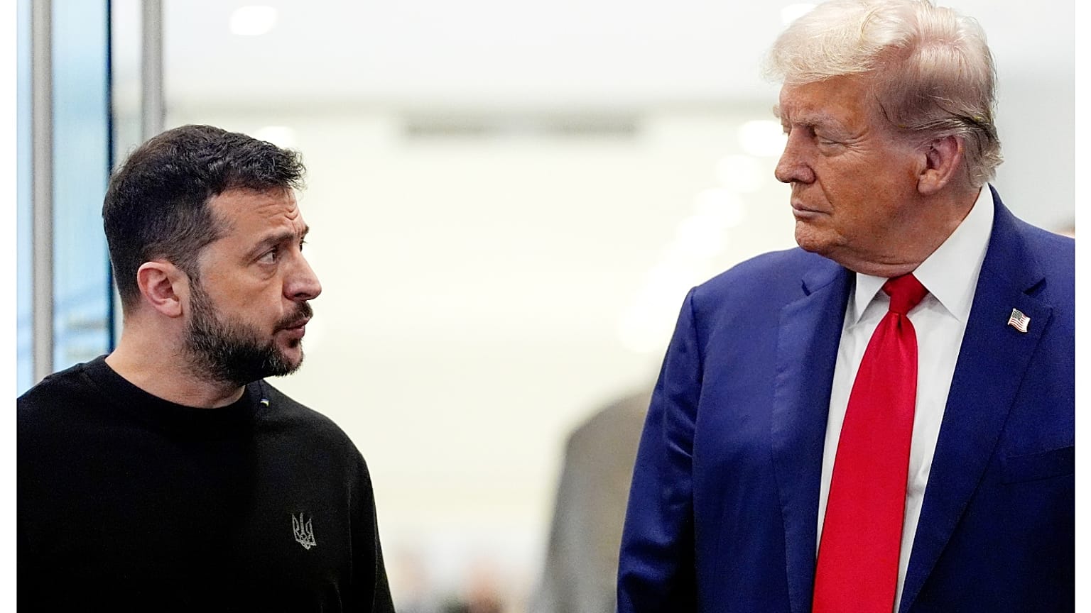 الرئيس دونالد ترامب يصل لإلقاء كلمة في قمة معهد مبادرة الاستثمار المستقبلي (FII) في ميامي بيتش بولاية فلوريدا، يوم الأربعاء 19 فبراير 2025.