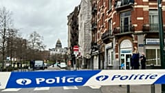 ARCHIV - Ein Polizeiband sperrt einen Tatort in Brüssel ab, Dienstag, 13. Februar 2024.