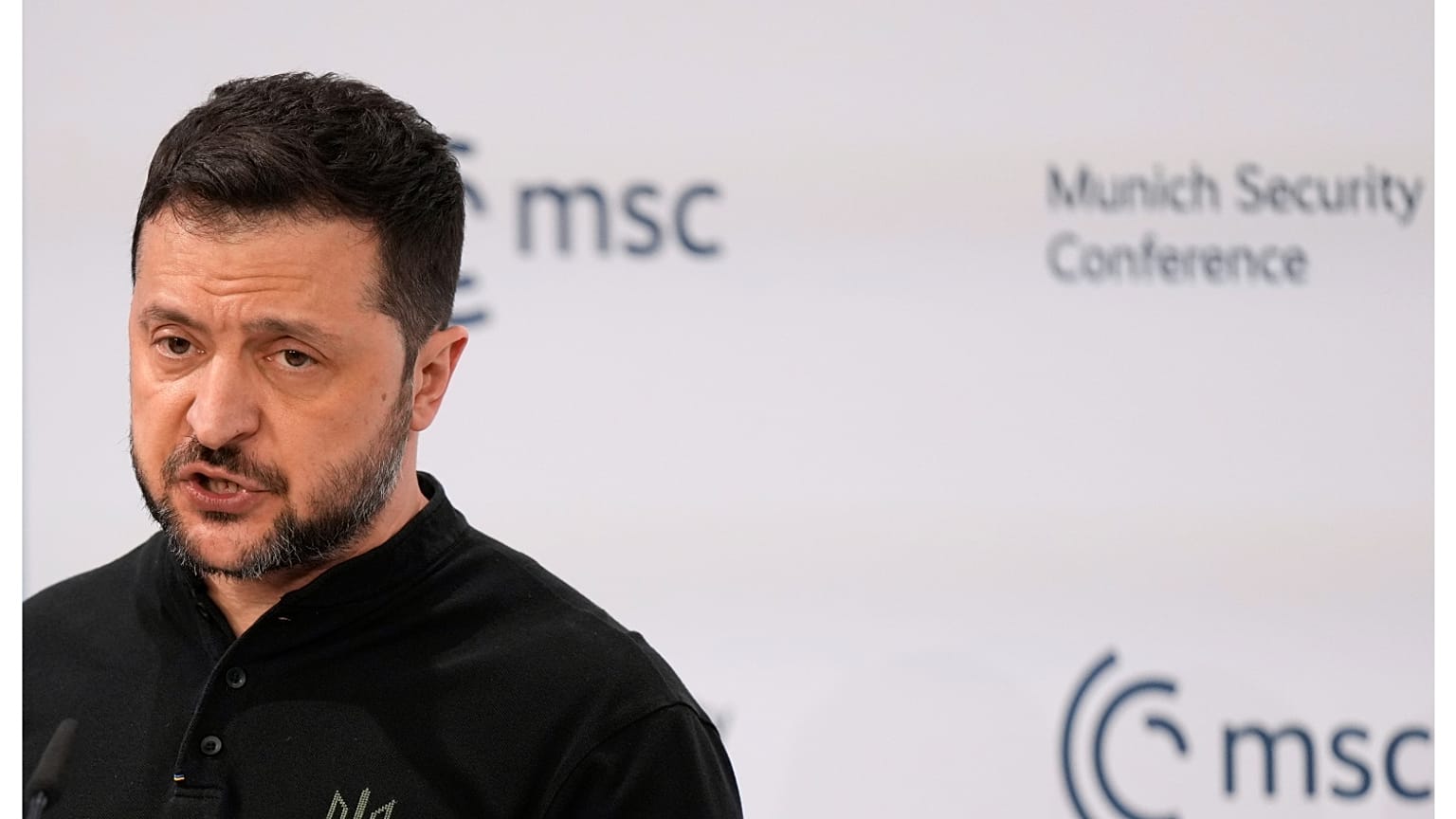 الرئيس الأوكراني فولوديمير زيلينسكي خلال مؤتمر ميونيخ للأمن في فندق بايريشر هوف في ميونيخ بألمانيا، السبت 15 فبراير 2025.