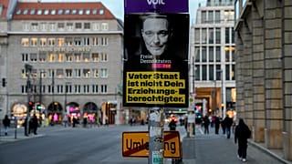 Christian Lindner, az FDP csúcsjelöltjének és volt pénzügyminiszterének választási plakátja a közelgő német szövetségi választások előtt, Berlinben, 2025. január 13-án.