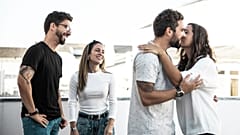 عکس تزئینی از روبوسی 