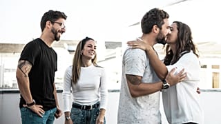 عکس تزئینی از روبوسی 