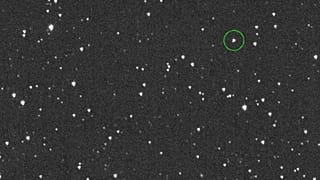 2024 YR4 asteroidi halka içinde gösteriliyor