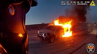 Kamera kayıtları polisin kaza mahallinde olduğunu gösteriyor. 18 Şubat, Val Vista yakınlarında, Phoenix'in doğusunda, Arizona.