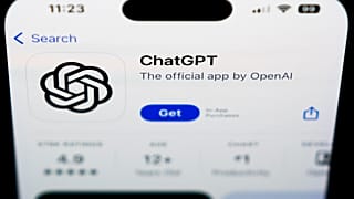 Le intelligenze artificiali generiche (GPAI) sono modelli in grado di svolgere numerosi compiti, come ChatGPT e Google Gemini.