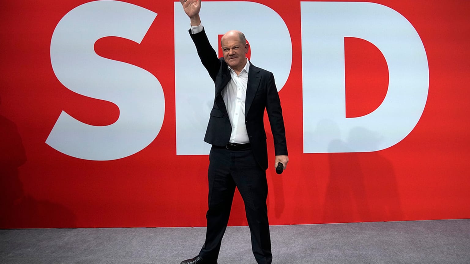 Il cancelliere tedesco uscente e leader dei socialdemocratici Olaf Scholz