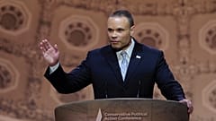 ARŞİV - Muhafazakar yorumcu Dan Bongino, Maryland, National Harbor'da düzenlenen Muhafazakar Siyasi Eylem Komitesi yıllık konferansında konuşuyor, 6 Mart 2014.