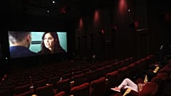 ARŞİV - Hindistan'ın başkenti Yeni Delhi'de bir PVR sinema salonunda özel gösterim, 15 Ekim 2020.