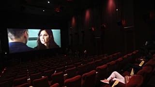 ARŞİV - Hindistan'ın başkenti Yeni Delhi'de bir PVR sinema salonunda özel gösterim, 15 Ekim 2020.