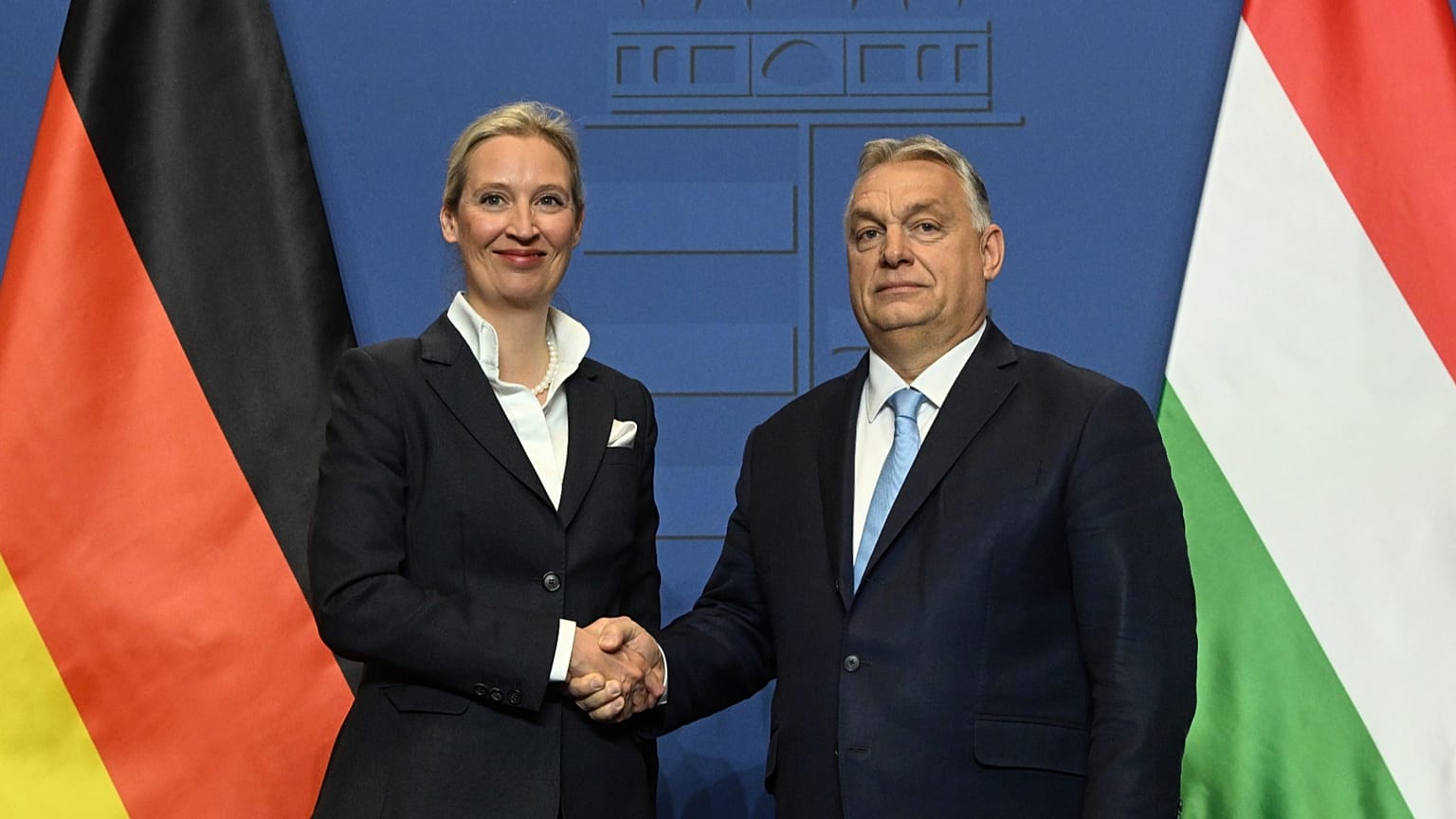 Az AfD kancellárjeöltje, Alice Weidel Orbán Viktor vendégeként