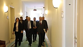 DEM Parti vekilleri Pervin Buldan (solda), Sırrı Süreyya Önder (sağda) ve partinin deneyimli ismi Ahmet Türk (ortada) MHP lideri Devlet Bahçeli ile görüşmeye giderken