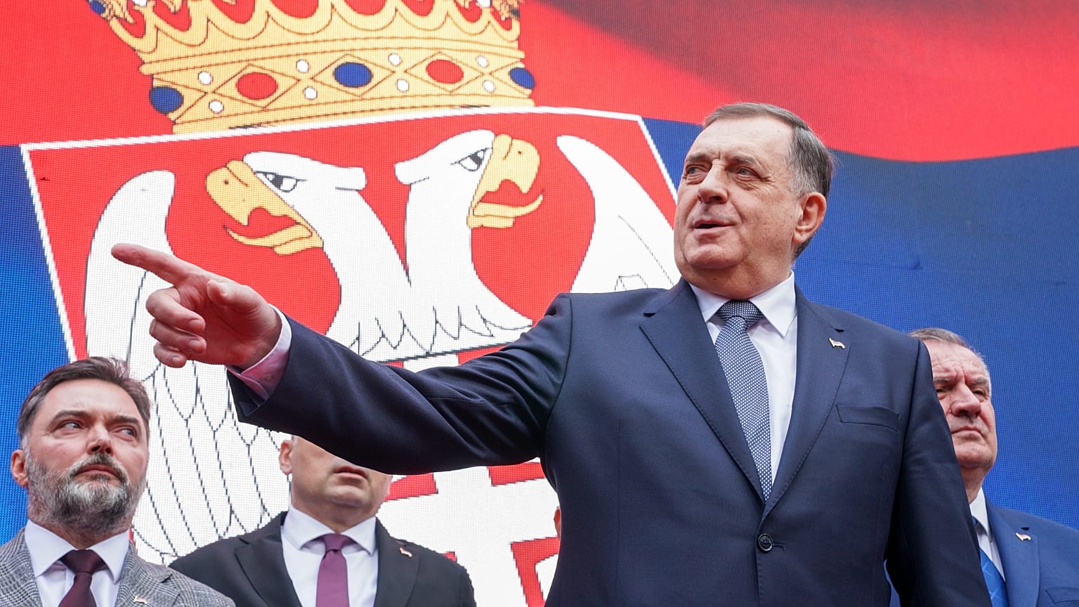 Milorad Dodik condenado a um ano de prisão
