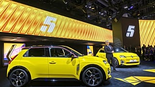 Elektromodell Renault R5 E-Tech auf dem 91. Internationalen Automobilsalon Genf (GIMS) in Genf, Schweiz, Montag, 26. Februar 2024.
