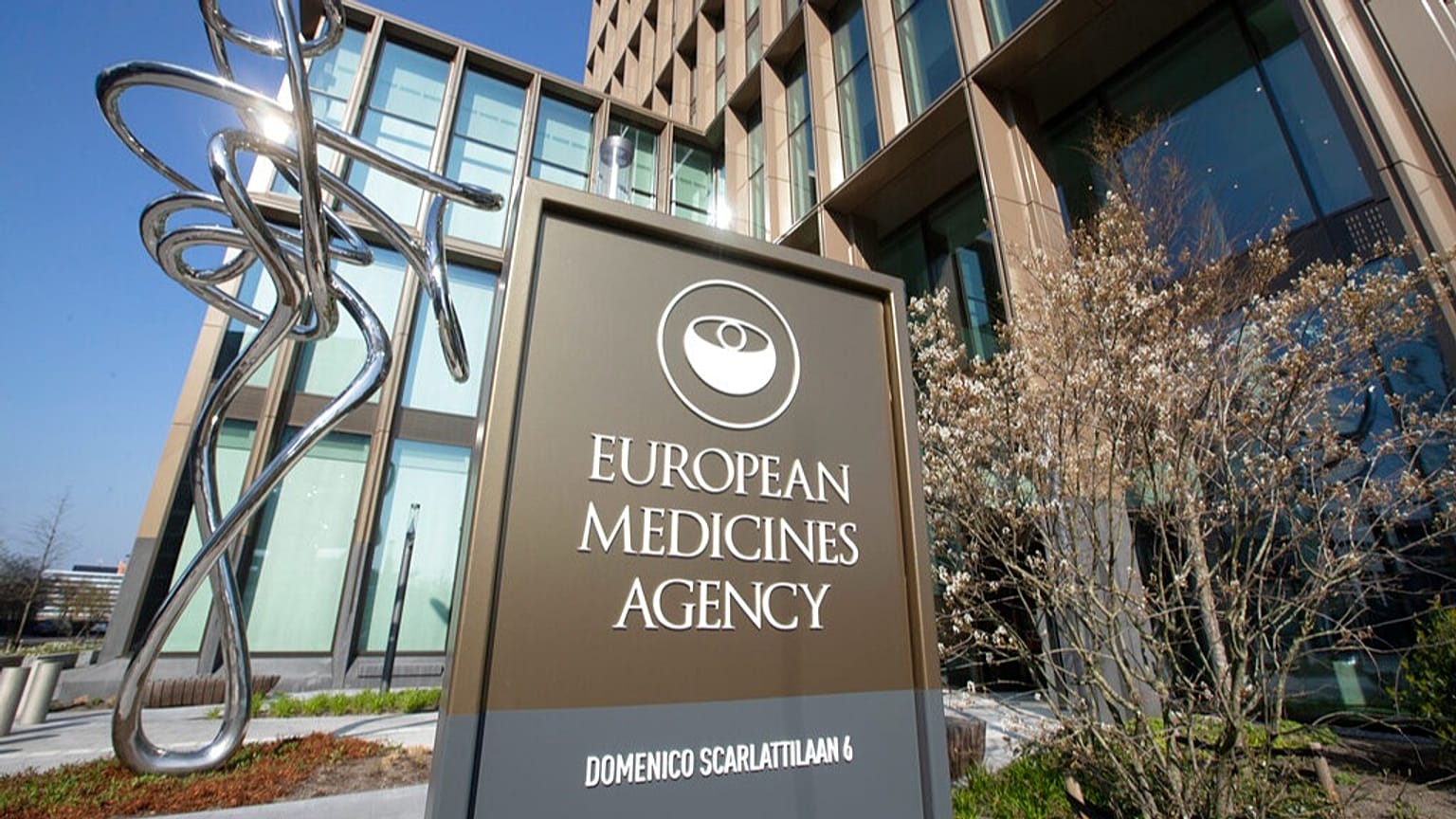 Vista exterior de la Agencia Europea de Medicamentos, EMA, en el distrito financiero de Ámsterdam, Países Bajos, el 20 de abril de 2021.