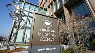 Avrupa İlaç Ajansı EMA'nın 20 Nisan 2021 tarihinde Hollanda'nın Amsterdam iş merkezindeki dış görünümü.
