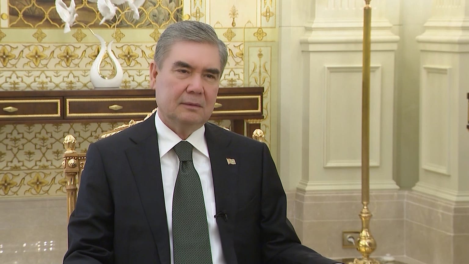 Neutralidad y relaciones con la UE: el líder de Turkmenistán, Berdimuhamedow, habla con Euronews