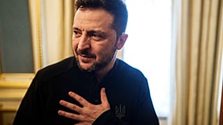 Prezydent Ukrainy Wołodymyr Zełenski przemawia do dziennikarzy podczas konferencji prasowej w Kijowie.