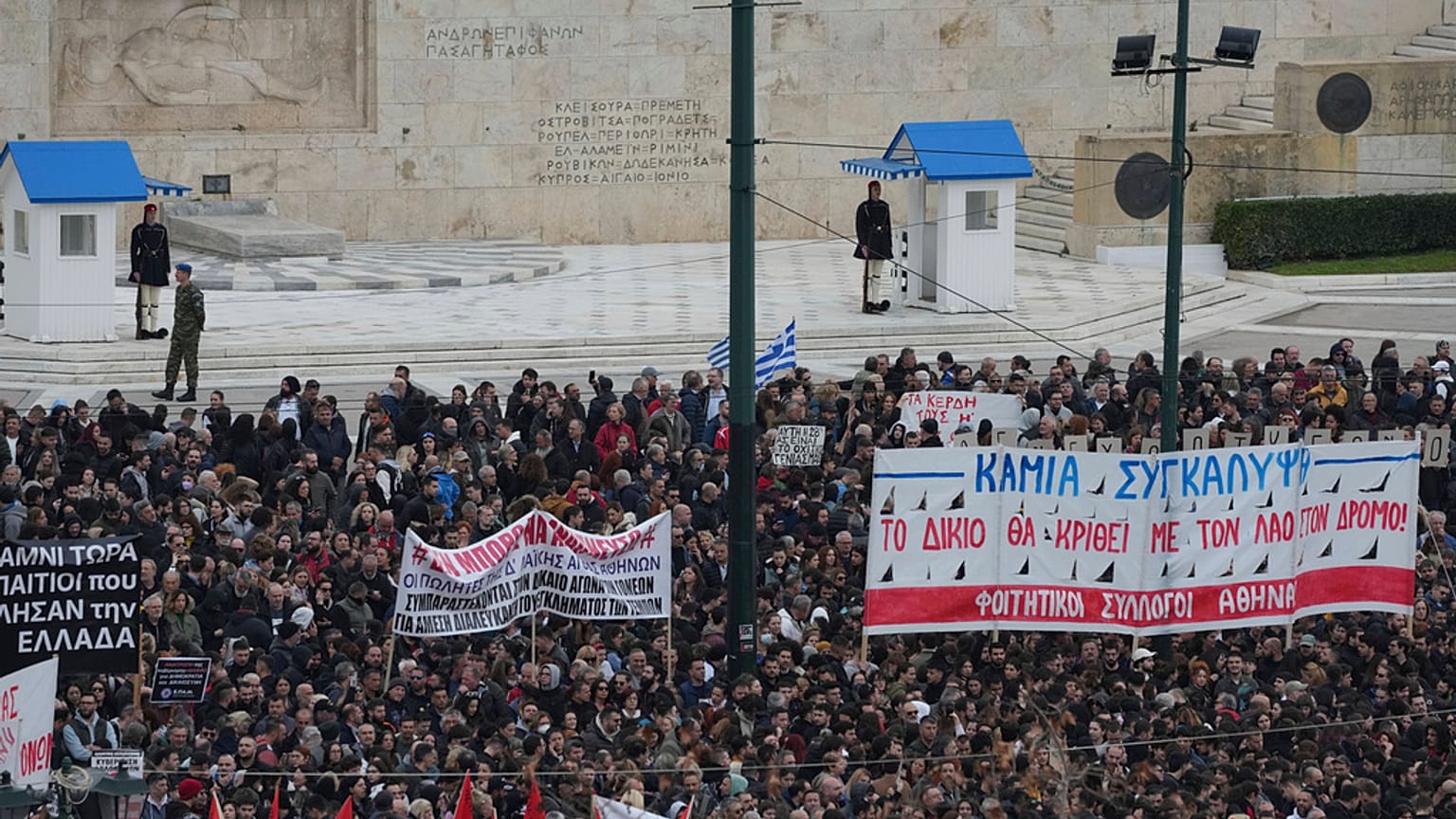 Από την σημερινή συγκέντρωση στην πλατεία Συντάγματος
