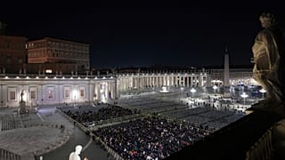 Imagen de la Plaza San Pedro en Ciudad del Vaticano.