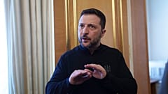 Ο Ουκρανός πρόεδρος Volodymyr Zelenskyy μιλάει σε δημοσιογράφους στο Κίεβο την Τετάρτη, 26 Φεβρουαρίου