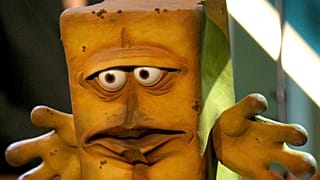 Le personnage de télévision "Bernd das Brot" sur scène lors de la remise des prix Grimme à Marl, en Allemagne, le samedi 3 avril 2004.