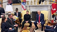 Presidente Trump na Sala Oval da Casa Branca com Zelenskyy de visita
