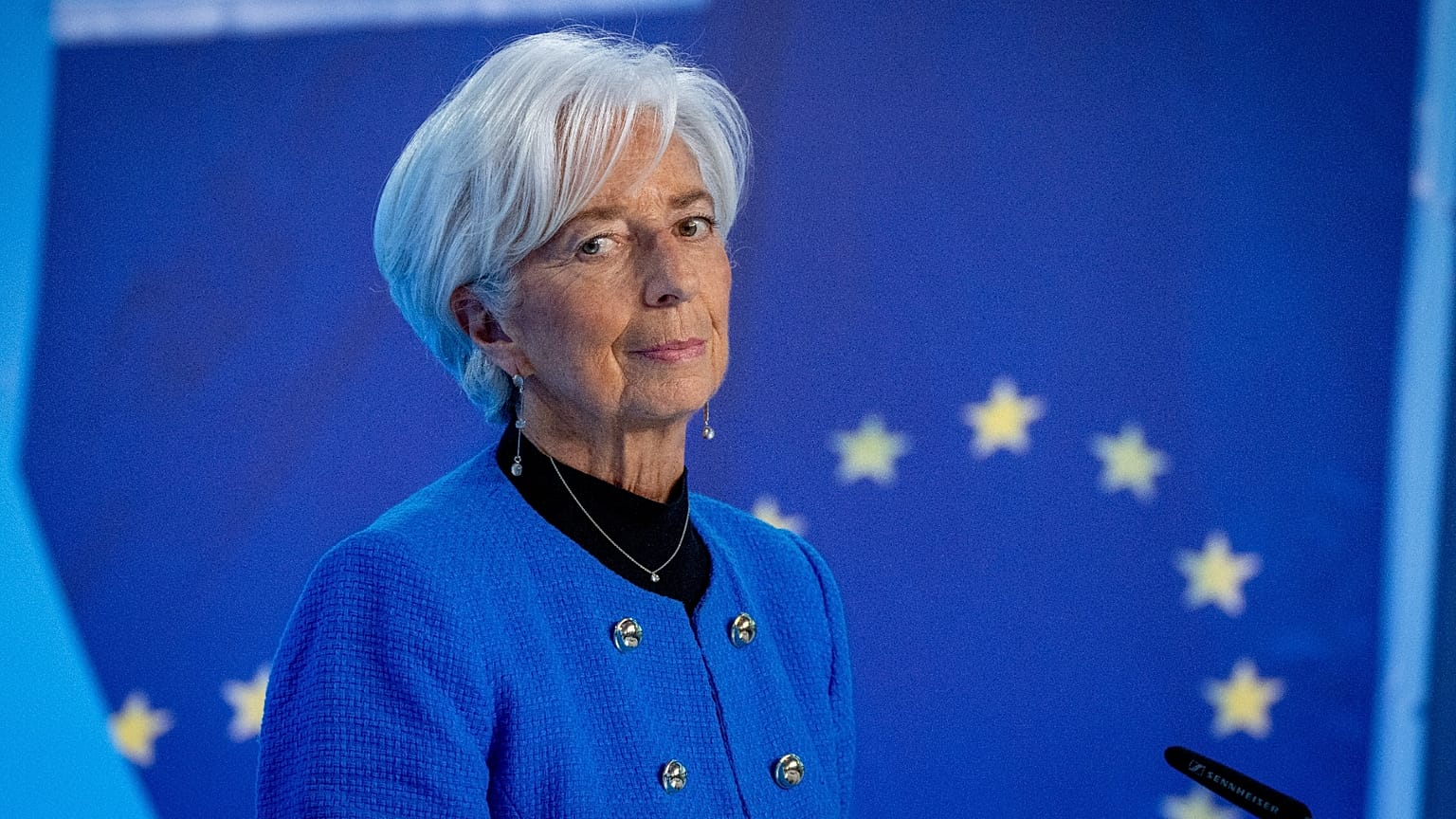 A Presidente do Banco Central Europeu, Christine Lagarde, participa numa conferência de imprensa após uma reunião do Conselho do BCE em Frankfurt, Alemanha, quinta-feira, 30 de janeiro de 2025.