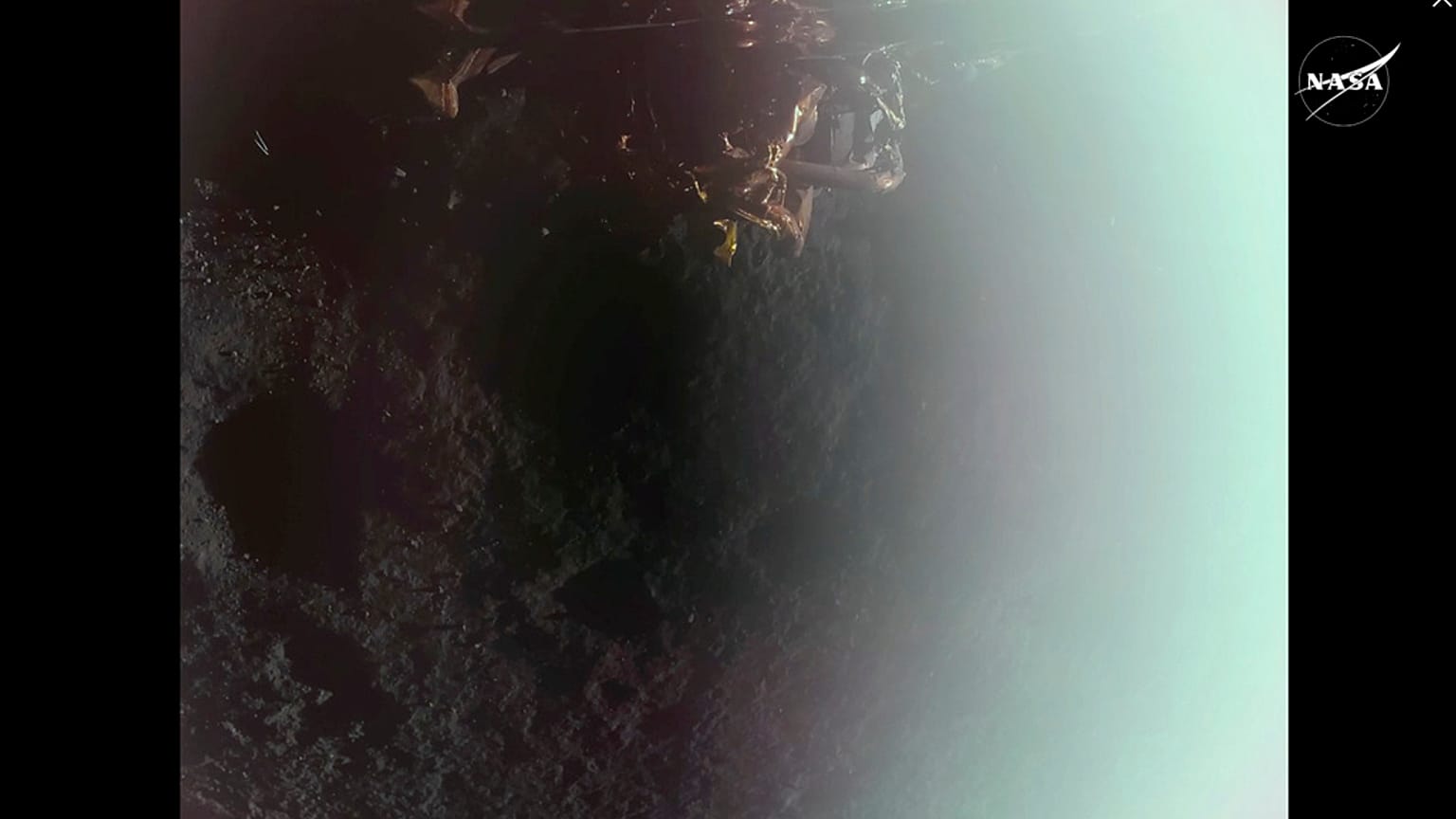 Módulo de aterragem lunar privado Blue Ghost depois de aterrar na Lua, 2 de março de 2025. (NASA/Firefly Aerospace via AP)