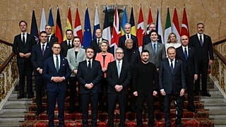 Владимир Зеленский и лидеры ведущих европейских стран на чрезвычайном саммите в Лондоне, 2 марта 2025 г.