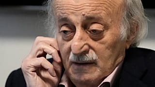 الزعيم الدرزي اللبناني وليد جنبلاط خلال مؤتمر صحفي، في بيروت، لبنان، الأحد، 2 مارس/آذار 2025. 