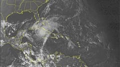 Imagen satelital del paso de un ciclón.