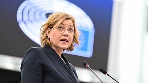 5G security approach should also apply to other technologies, EU Tech Commissioner Henna Virkkunen said. 