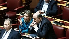 Ο πρώην υφυπουργός παρά τω Πρωθυπουργώ Χρήστος Τριαντόπουλος (Κ), παρευρίσκεται στην συζήτηση και λήψη απόφασης για τη σύσταση Ειδικής Κοινοβουλευτικής Επιτροπής στην Βουλή