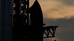 SpaceX'in mega roketi Starship, 2 Mart 2025 Pazar günü Boca Chica, Teksas'taki Starbase'den bir test uçuşu için hazırlanıyor.