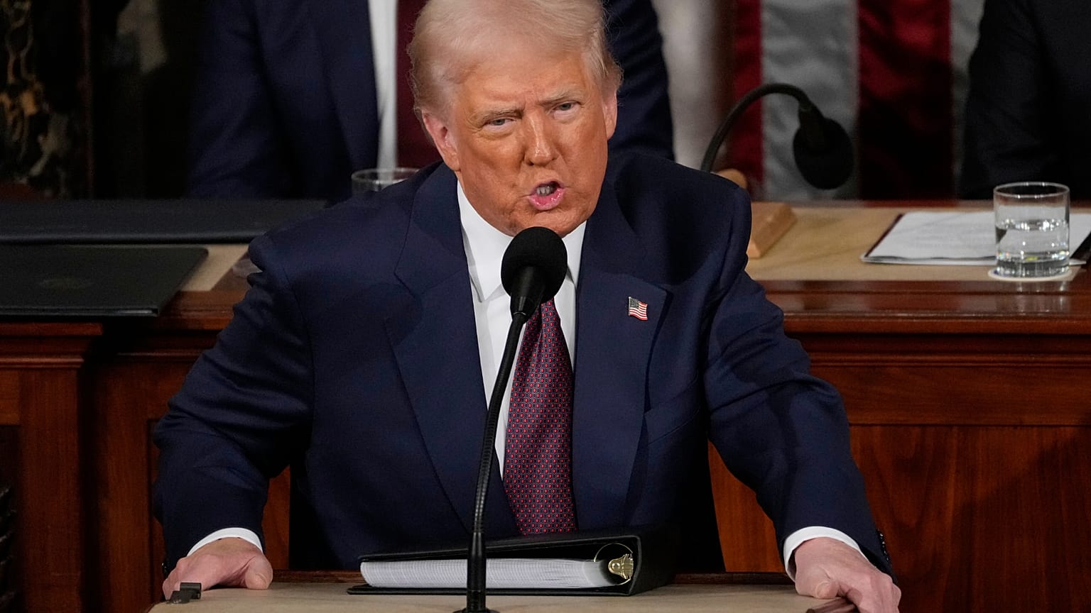 Le président américain Donald Trump s'adresse à une session conjointe du Congrès dans la salle de la Chambre au Capitole des États-Unis à Washington, le mardi 4 mars 2025.
