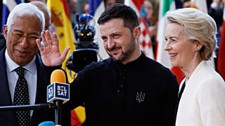 Volodymyr Zelenskyy com António Costa e Ursula von der Leyen