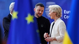 Brüksel'de Avrupa Komisyonu Başkanı Ursula von der Leyen, Ukrayna Cumhurbaşkanı Volodimir Zelenskiy ve Avrupa Konseyi Başkanı Antonio Costa ile birlikte, 6 Mart 2025