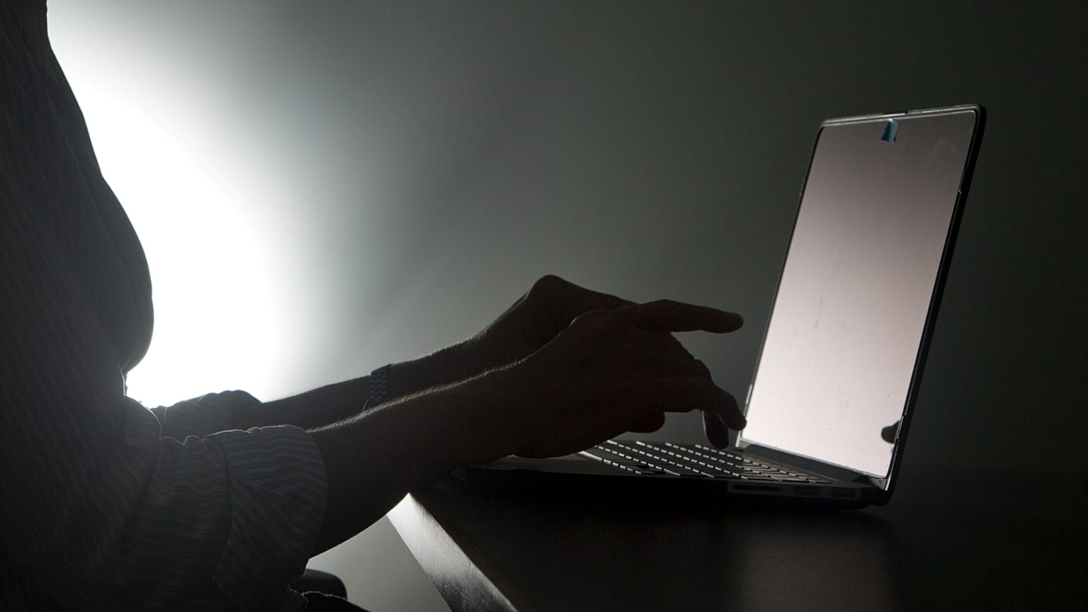 Photo de dossier - employé de bureau