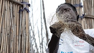 Las mujeres del sector pesquero informal de Zambia se enfrentan a crecientes amenazas de violencia