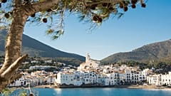 Das Dorf Cadaqués am Mittelmeer, Katalonien