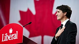 El primer ministro canadiense, Justin Trudeau, termina su discurso en el anuncio del liderazgo liberal en Ottawa, Ontario, el domingo 9 de marzo de 2025.