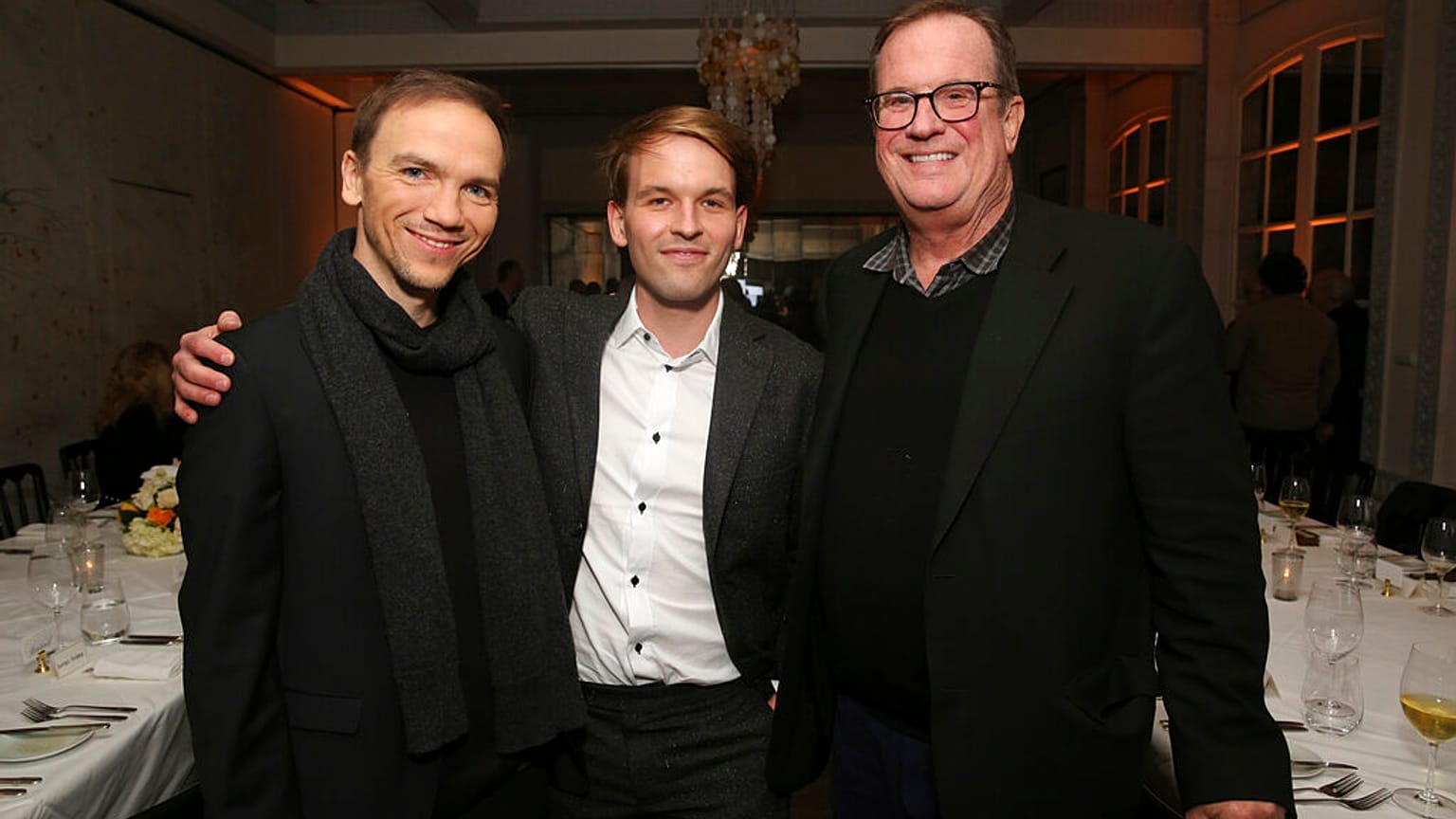 Reżyser Jan Komasa, scenarzysta Mateusz Pacewicz i scenarzysta Peter Hammond.