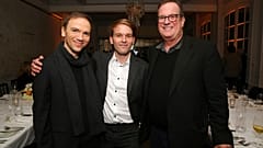 Reżyser Jan Komasa, scenarzysta Mateusz Pacewicz i scenarzysta Peter Hammond.